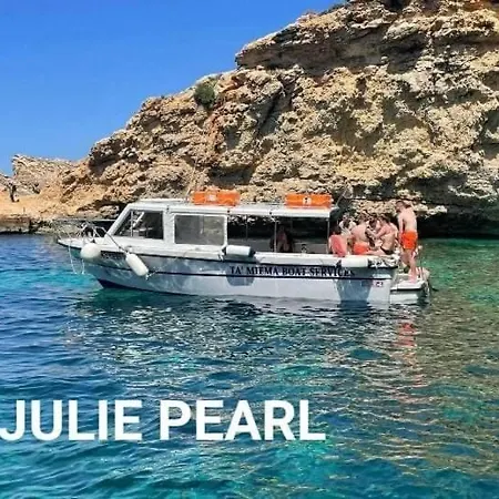 Botel Comino Gozo Private Boat Trips Charters Għajnsielem